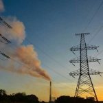 La Unión Eléctrica informó que la víspera se afectó el servicio por déficit de capacidad de generación desde las 08:11 horas durante todo el día. La máxima afectación en el horario pico fue 453 MW a las 21:00 horas. Las afectaciones se han mantenido durante toda la madrugada de hoy