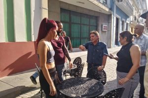 Autoridades políticas y gubernamentales de Matanzas chequean algunas obras de reparación que se acometen en el centro de la Atenas de Cuba.