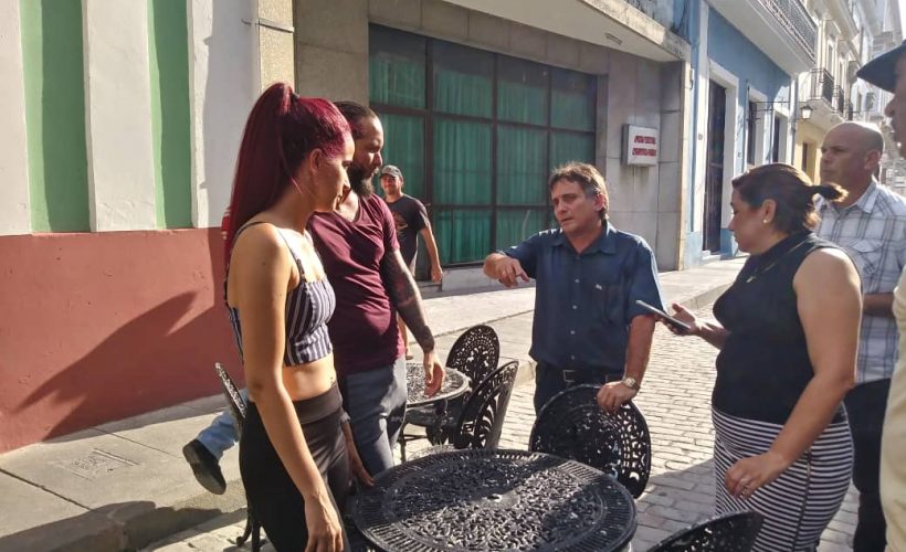 Autoridades políticas y gubernamentales de Matanzas chequean algunas obras de reparación que se acometen en el centro de la Atenas de Cuba.