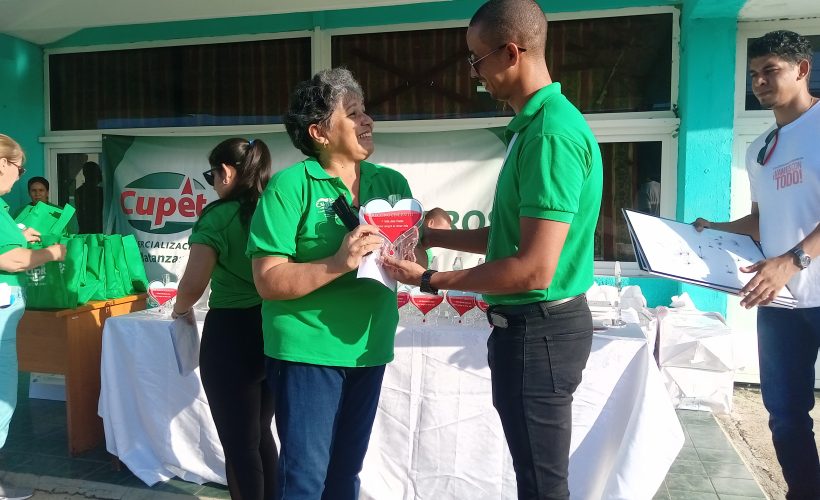 Reconocen a trabajadores en División Comercializadora de Combustibles