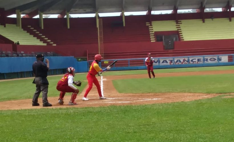 Declaraciones de Arlez Vázquez, mentor de los yumurinos, tras primera victoria del equipo frente a Mayabeque como parte del torneo Sub 23.