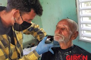 El barbero de los viejos