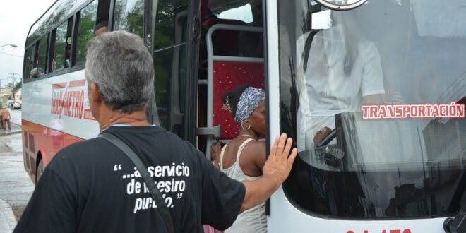 La transportación pública, desde hace unos años ya, se ha convertido en un verdadero dolor de cabeza para los matanceros.