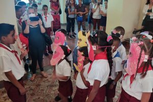 Protagonizan los niños jornada ambiental en Matanzas