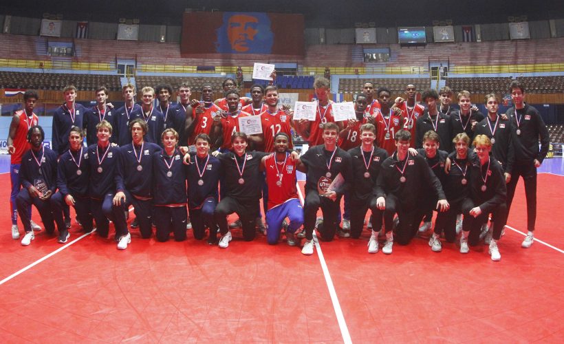 Cuba es nuevamente Campeón Panamericano Sub-21 de Voleibol. Cinco voleibolistas de la isla integraron el cuadro de honor de la competencia.