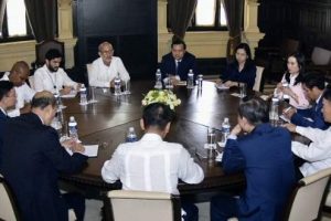 Dirigente partidista de Vietnam visita parlamento de Cuba