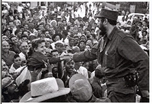 "Debo decir que para mí el pueblo es todo. Sin el pueblo no somos nada", así lo expresó nuestro Comandante en Jefe Fidel Castro.