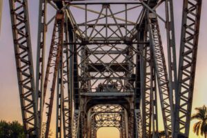 Al rescate del puente giratorio