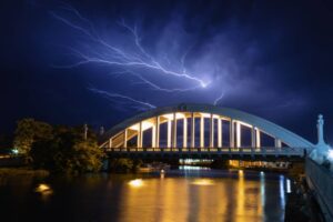 El lente de Raúl Navarro: una tormenta de arte