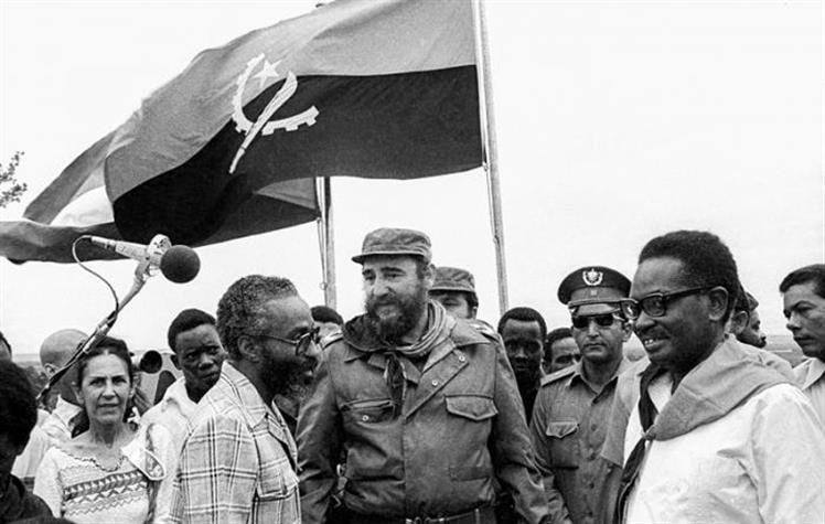 Fidel Castro en Angola durante una de sus visitas a África. Foto tomada de Presidencia Cuba