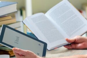 Comprendo, créanme, el cariño por el libro físico. No obstante, la humanidad evoluciona a la misma velocidad que lo hace la tecnología. 