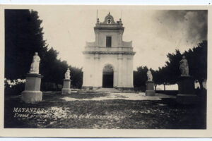 les dejamos una selección de fotografías de la Ermita de Monserrate, tomadas entre finales del siglo XIX y principios del XX.