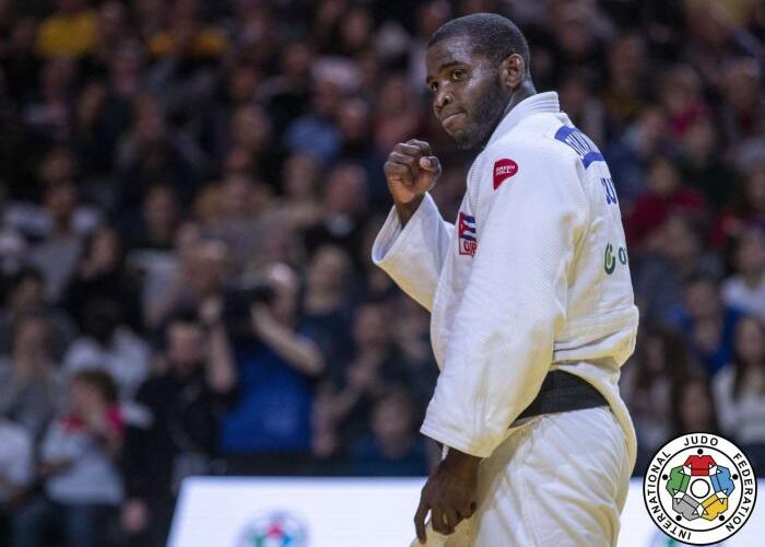 El judoca de Cuba Iván Silva terminó hoy el séptimo lugar del torneo individual del Campeonato Mundial de Abu Dabi, Emiratos Árabes Unidos, al caer en los 90 kilogramos (kg) ante el italiano Cristiano Parlati.