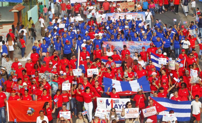 Desfile por el 1ero de Mayo en Matanzas