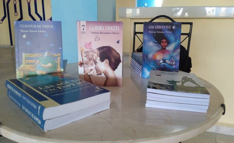 Ediciones Aldabón de Matanzas formó parte de las editoriales invitadas al espacio literario Proemio en el marco de las Romerías de Mayo en el Centro Tecnológico de la ciudad de Holguín.