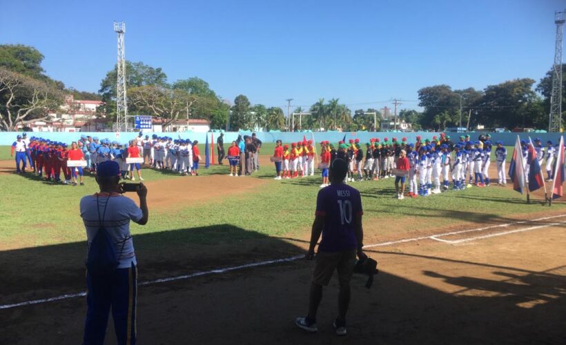 El equipo Matanzas de béisbol categoría sub 12 años que participa en la fase final del campeonato nacional con sede en la provincia Granma cayó en el juego inaugural ante los anfitriones diez anotaciones por cero