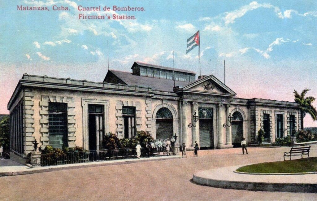 Vistas del Cuartel de Bomberos.
