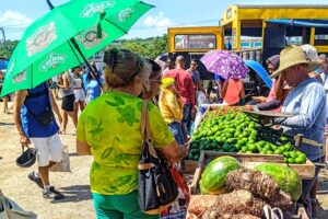 Las ferias dominicales del viaducto se agradecen por necesarias y oportunas