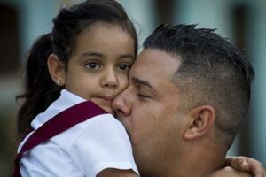 Ser padre, al igual que ser madre, requiere de alta dosis de entrega, paciencia y amor.