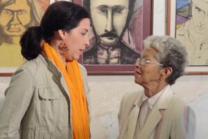 María de las Mercedes Ibarra Ibañez brindando una entrevista. Foto tomada del perfil de Facebook de Yonny Ibáñez Gómez en La Ciudad Celeste