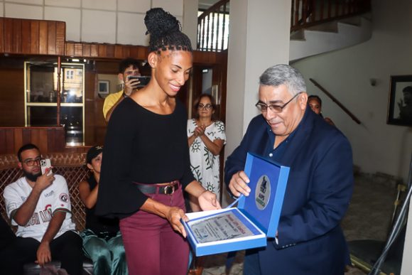 Canoísta cubana Yarisleidis Cirilo recibe Premio AIPS América