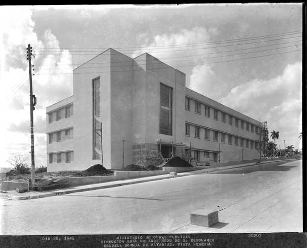 Escuela Normal de Matanzas en 1946. Foto: tomada del sitio de la Biblioteca Nacional José Martí