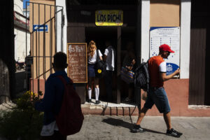 Muchas ciudades dentro de una ciudad: Julio César García