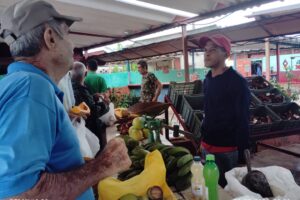 Contacto con productores, estrategia para llevar alimentos al pueblo