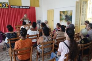 La ASCUBI otorga premio Vocación de Servir a Maria Aleyda Aguiar