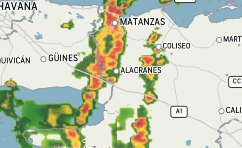 Chubascos y lluvias en Matanzas asociadas a Milton