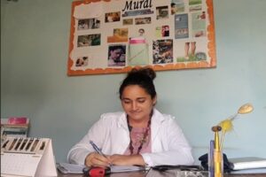 Historias de bata blanca III – Dra. Evelyn: Doctora en Ciencias desde un consultorio médico