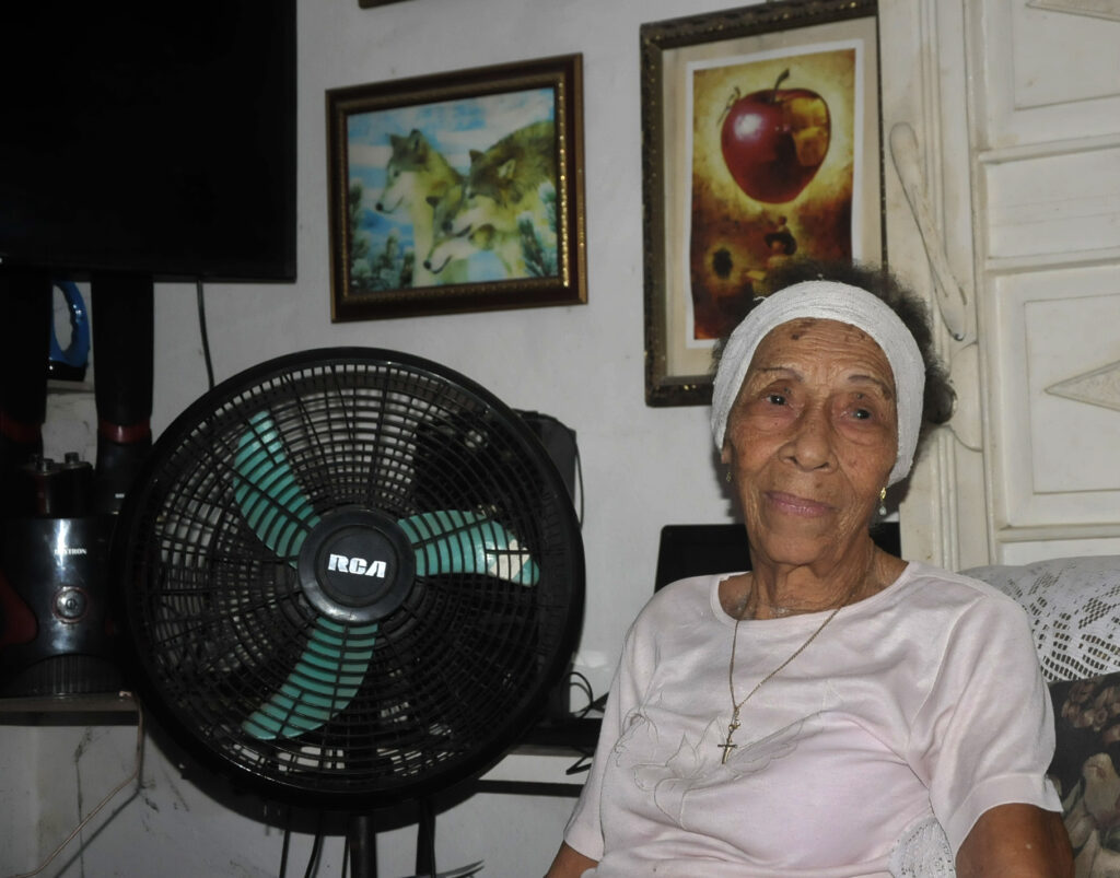 Zoraida Domecq Cardenal, primera mujer anotadora de béisbol en Cuba