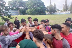 Clase de fútbol americano en Universidad de Matanzas