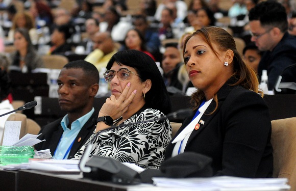 Diputados en sesión plenaria del cuarto periodo ordinario de sesiones de la X Legislatura. Foto: Marcelino Vázquez/ Cubadebate.