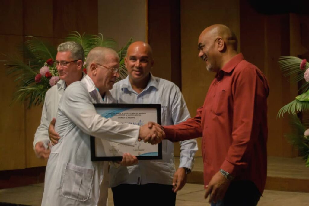 Celebran en Matanzas Día de la Medicina Latinoamericana