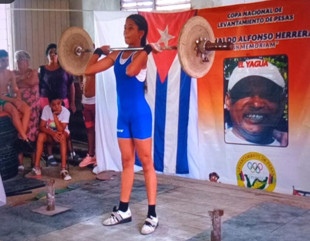 Reconocen a pesistas más destacados de categoría juvenil en Matanzas