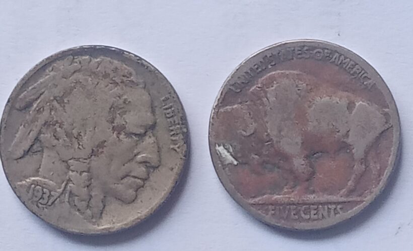 A finales del año 2023, llegan a manos de este redactor dos monedas de logrado y atractivo diseño. Emitidas entre 1913 y 1938, circularon a partir de marzo de este primer año, hasta ser sustituidas, en el último año señalado.