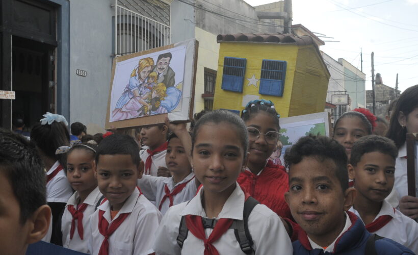 En el horario de la mañana de este martes el pueblo matancero celebró un año más del natalicio de nuestro Héroe Nacional, José Martí.