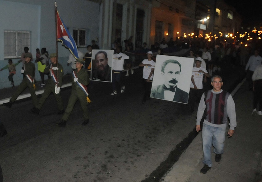 Este 27 de enero se reeditó en Matanzas la tradicional marcha de las antorchas en vísperas del nacimiento de José Martí