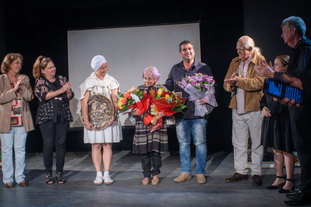 Recibe Miriam Muñoz Premio Nacional de Teatro en Matanzas