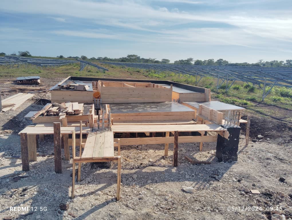 El parque solar fotovoltaico contará con 42 588 paneles solares de 560 watts.