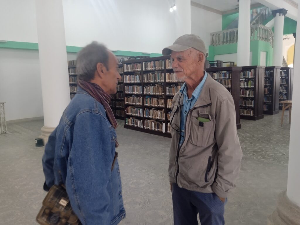 Pedro Juan Gutiérrez visita Matanzas. Foto: Boris Lusi Alonso