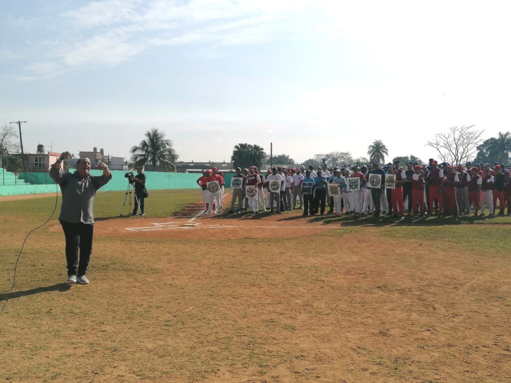 Inicia en Matanzas Torneo Nacional de Softbol de la Prensa