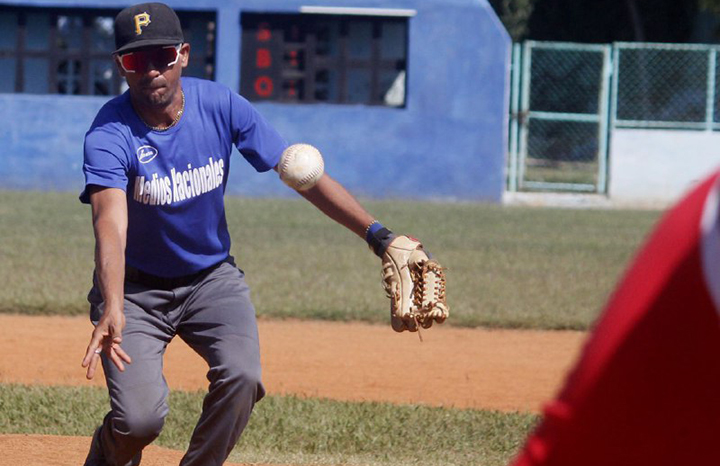 Torneo Nacional de Sóftbol de la Prensa. Foto: Boris Luis Cabrera