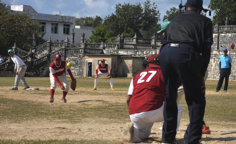 Día de definiciones en Torneo Nacional de Softbol de la Prensa