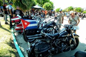 Rodar en Cuba sobre una Harley Davidson