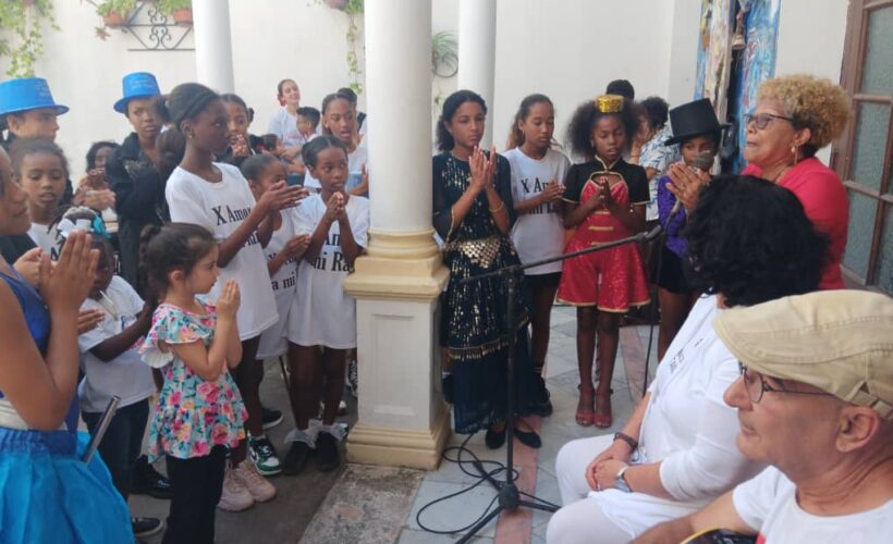 Peña del Maíz Regado en última jornada de la Feria del Libro en Matanzas