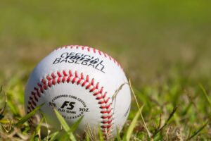 El alazán relincha en el Mártires de Barbados