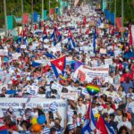 Cuba entre la paradoja y el mito