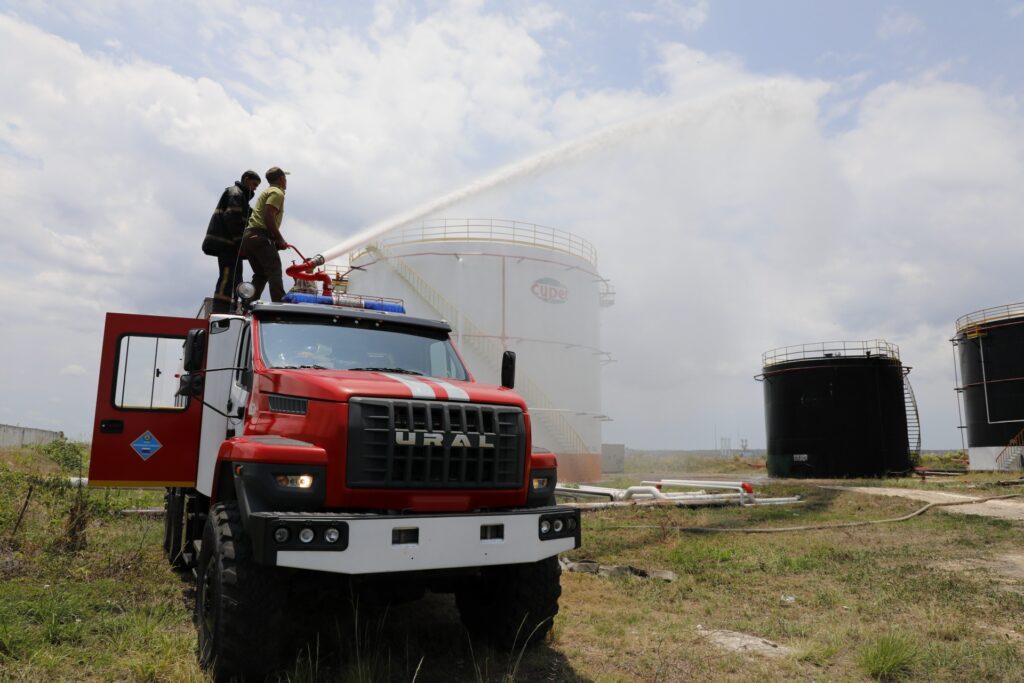 Ocurre derrame en antigua Plata Martí de Matanzas. Foto: Raúl Navarro
